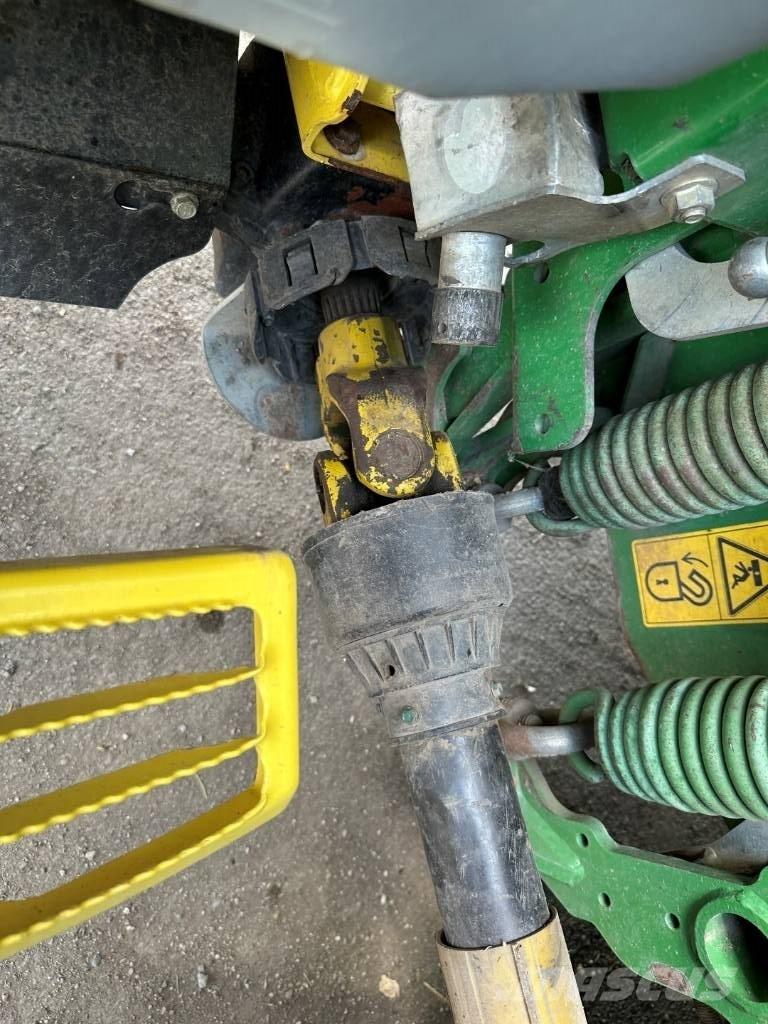 John Deere 8600 Кормозбиральні комбайни
