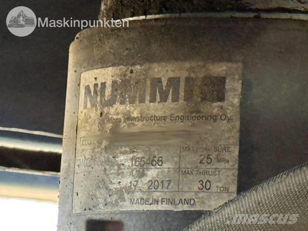 Volvo FM 6*4 Самоскиди