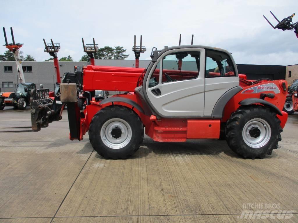 Manitou MT 1440 (066) Телескопічні навантажувачі