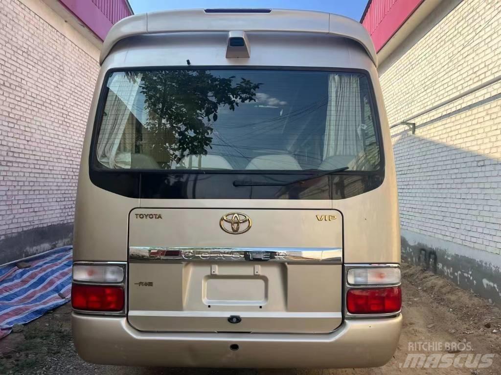 Toyota Coaster Bus Мікроавтобуси
