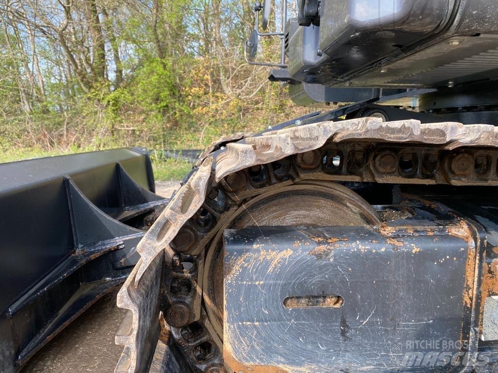 Hitachi ZX135USBL-7 Гусеничні екскаватори