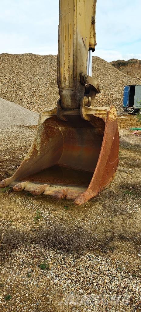 Komatsu PC 600 LC-7K Гусеничні екскаватори