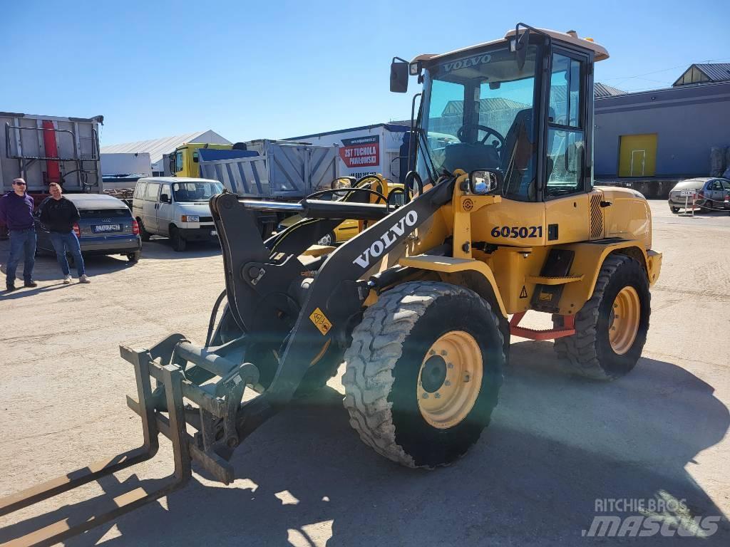 Volvo L 30 G Фронтальні навантажувачі