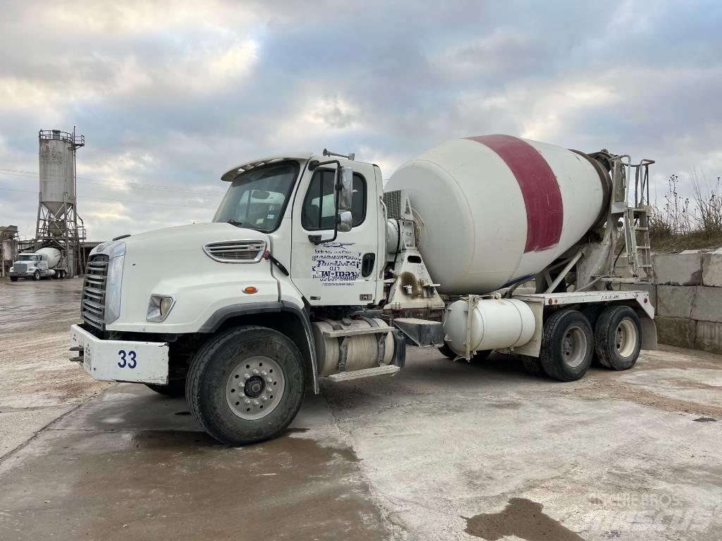 Freightliner SD 114 Вантажівки / спеціальні