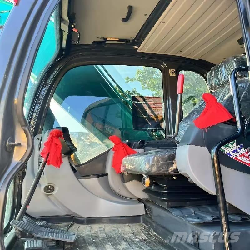 Kobelco SK 140 Гусеничні екскаватори