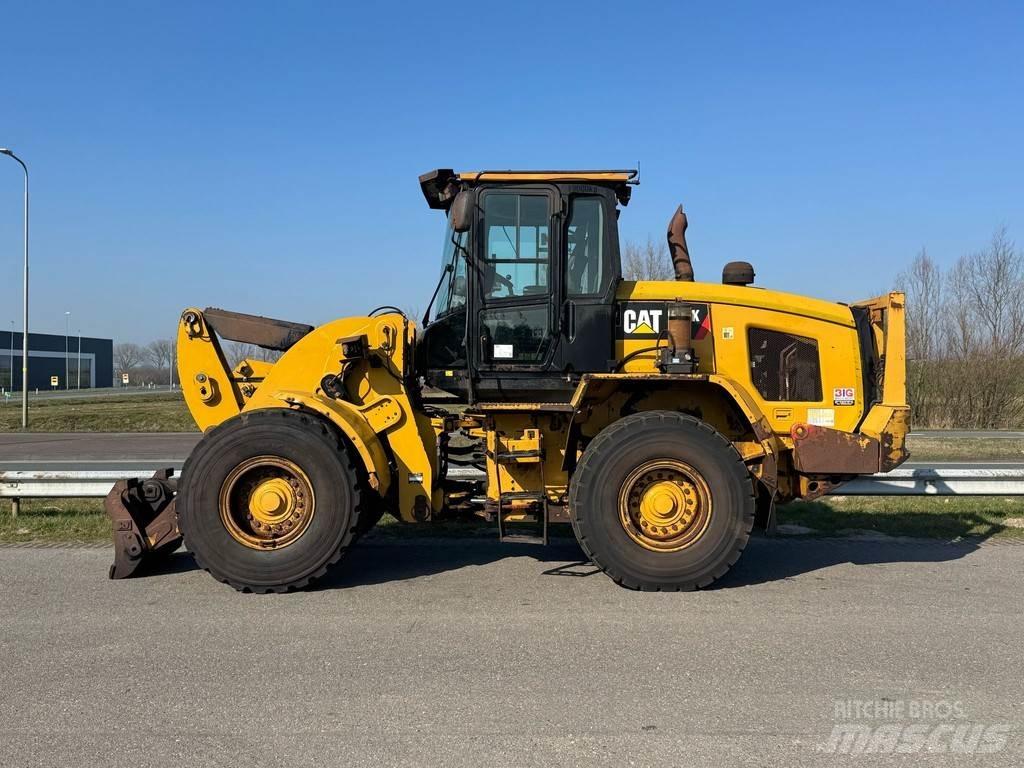 CAT 938K Фронтальні навантажувачі