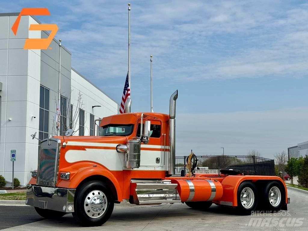 Kenworth W900 Тягачі