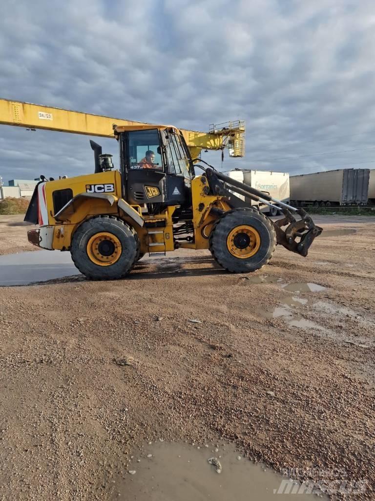 JCB 437 HT Фронтальні навантажувачі