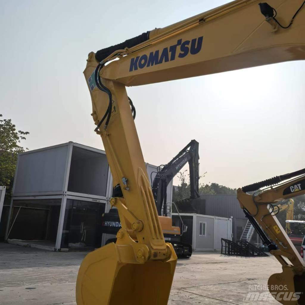 Komatsu PC 130-7 Гусеничні екскаватори