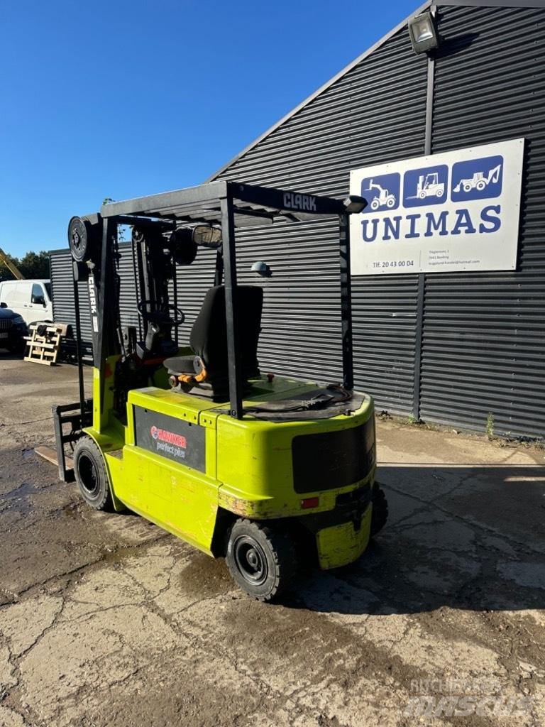 Clark CM25 Електронавантажувачі