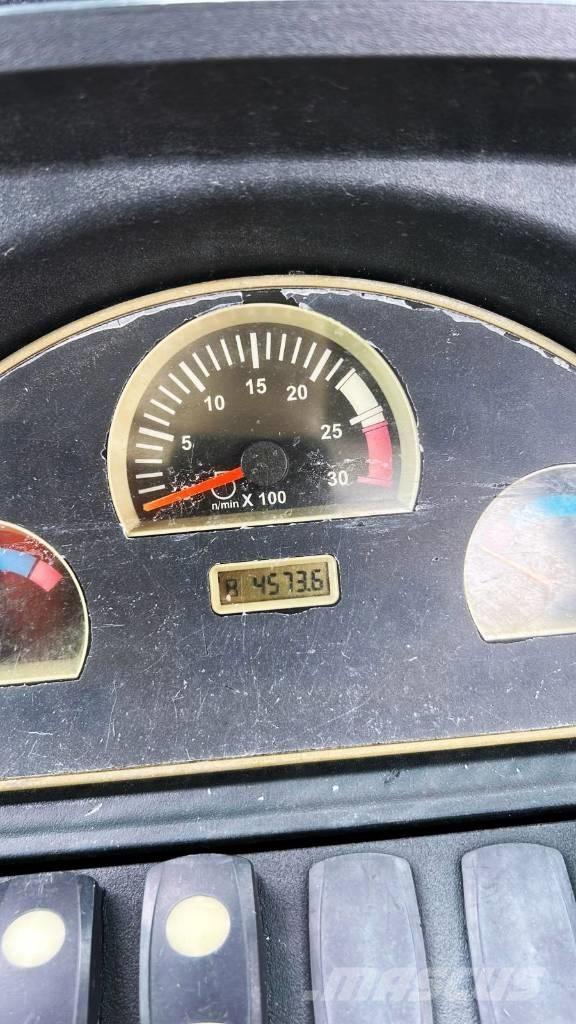 CAT 420 E Екскаватори-навантажувачі