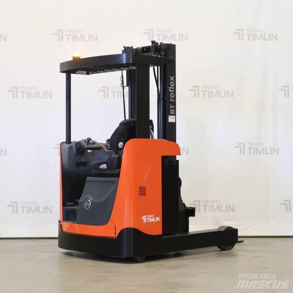 Toyota RRE140B Річ-трак із високим підйомом