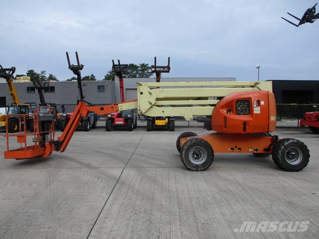 JLG 510 AJ (947) Компактні самохідні стрілові підйомники