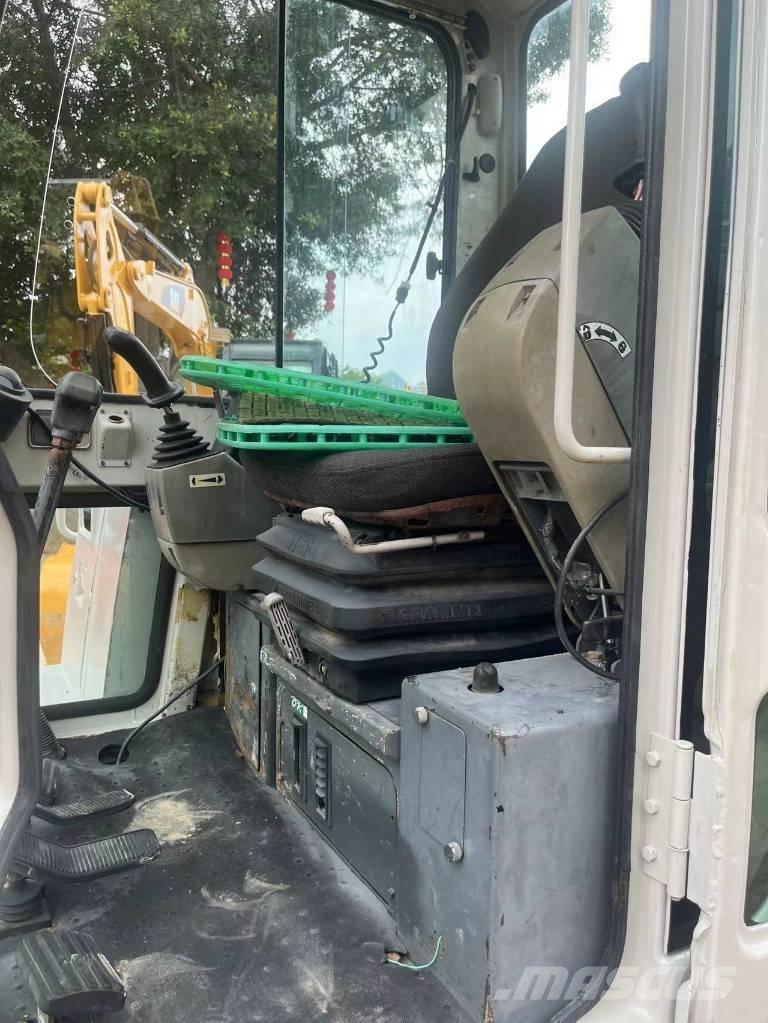 Takeuchi TB 160C Гусеничні екскаватори