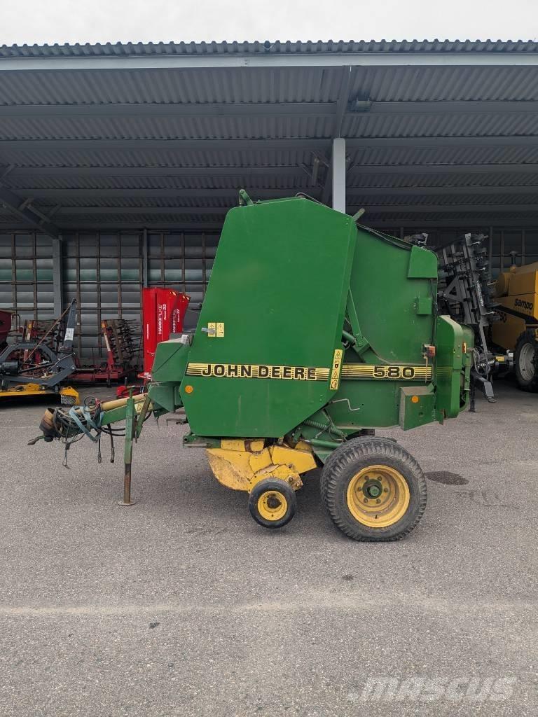John Deere 580 Рулонні прес-підбирачі