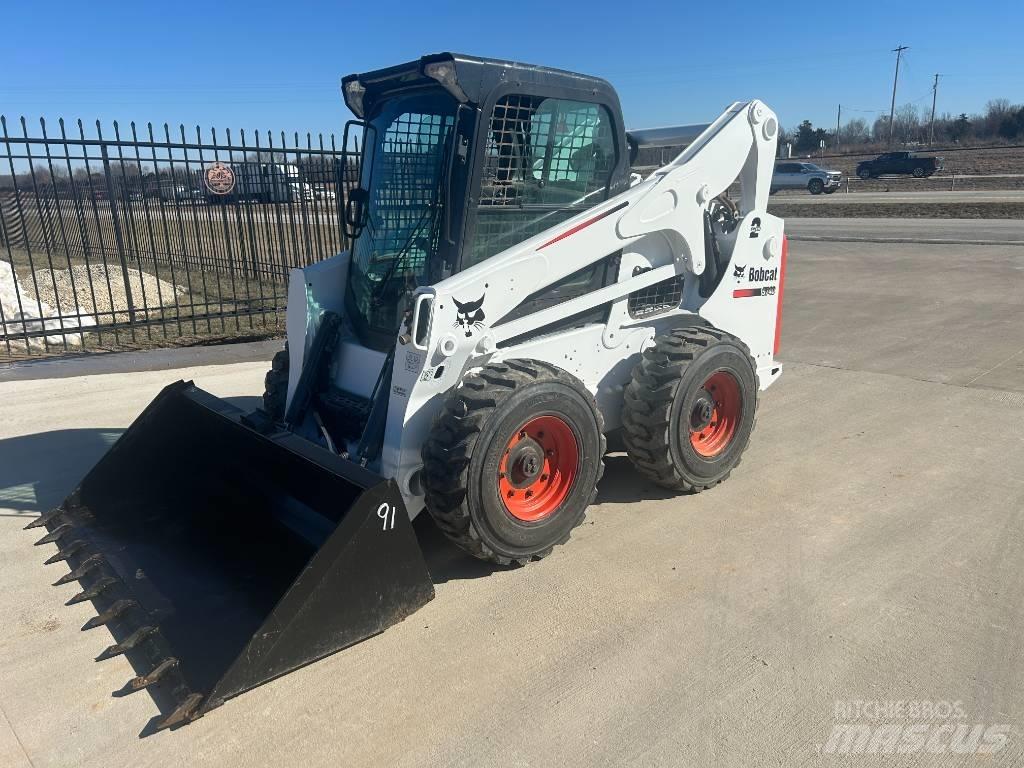Bobcat S740 Міні-навантажувачі