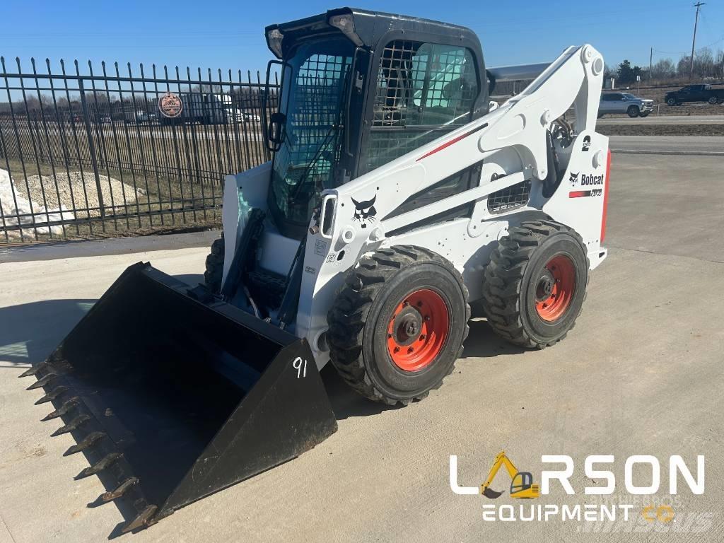 Bobcat S740 Міні-навантажувачі
