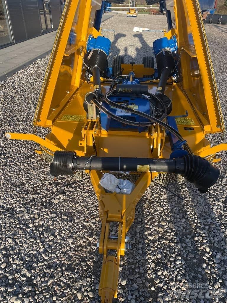 Bomford TriWing 4600 Косилки