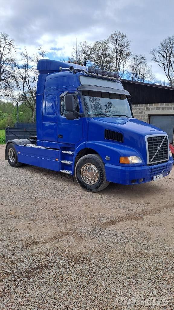 Volvo NH 12 Тягачі