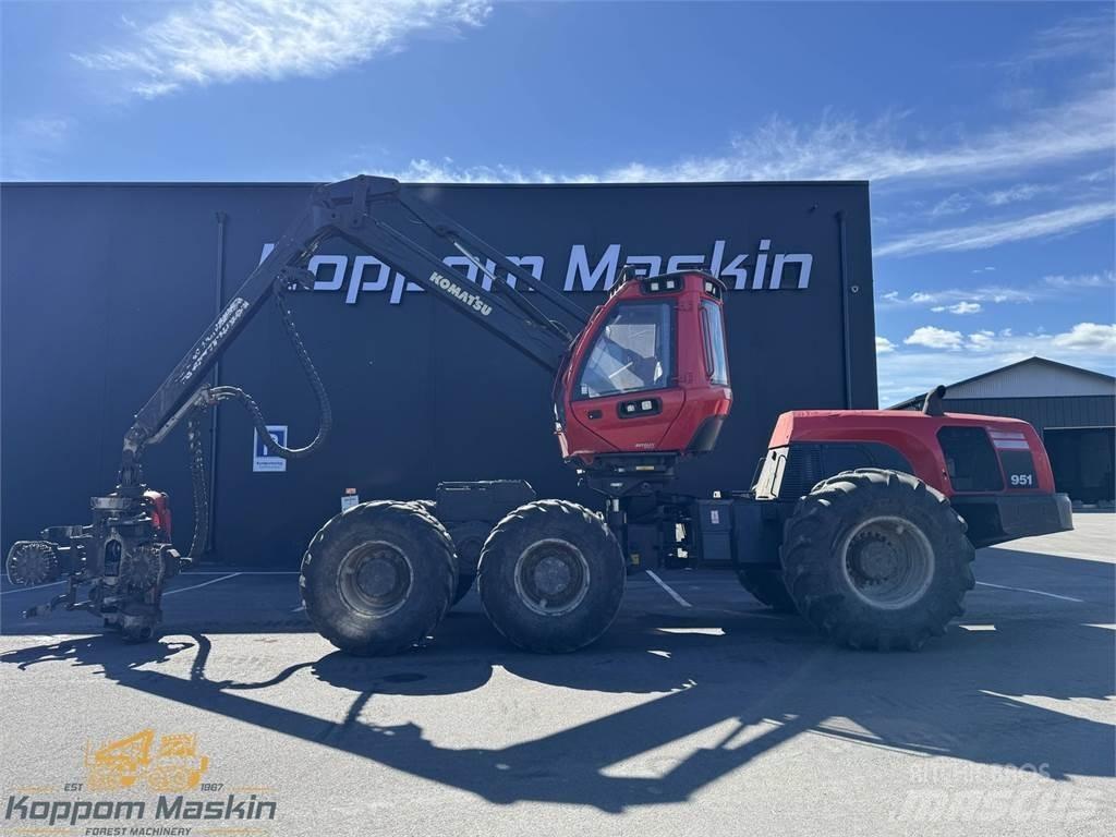 Komatsu 951 Харвестери