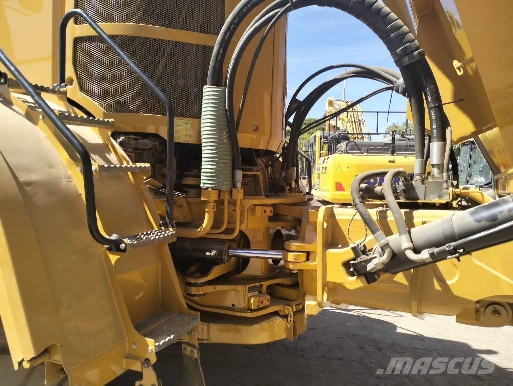 CAT 740 B Зчленовані самоскиди