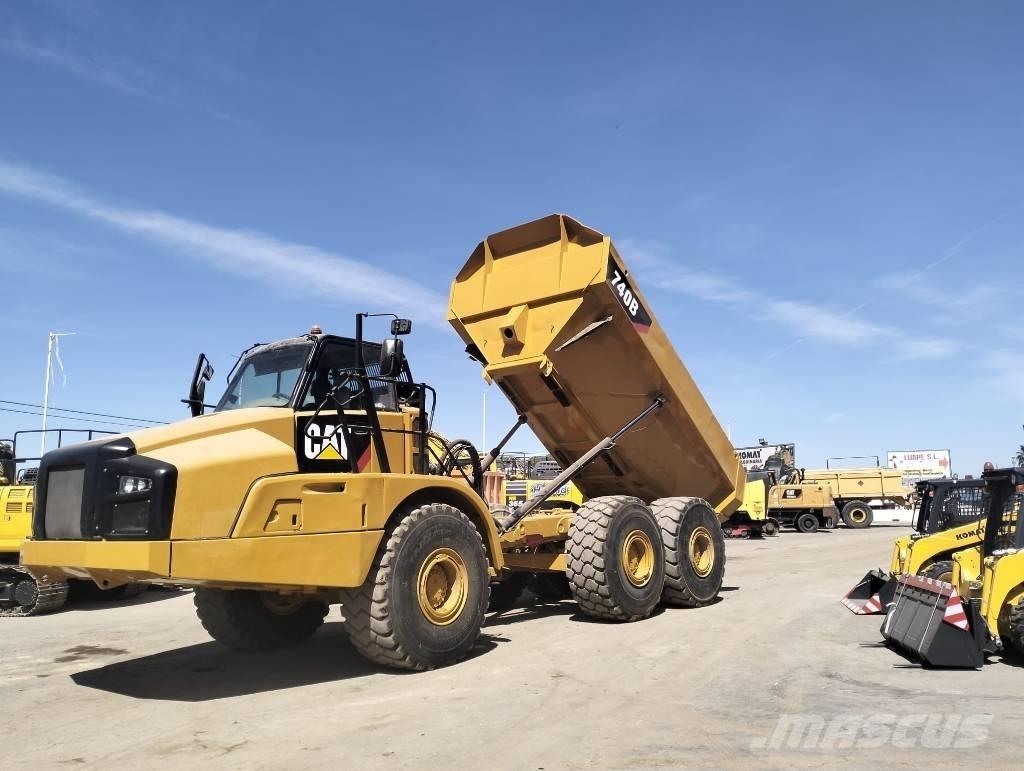 CAT 740 B Зчленовані самоскиди