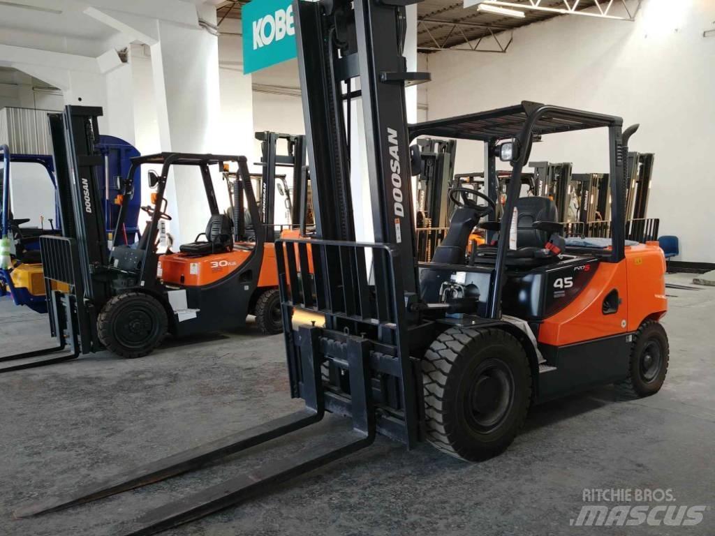Doosan D45 SC-5 Дизельні навантажувачі