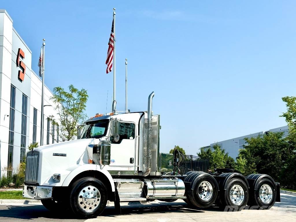Kenworth T 800 Тягачі