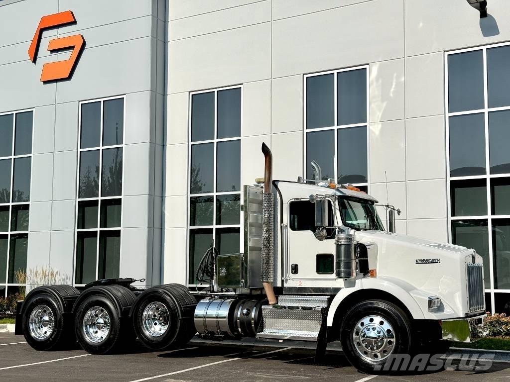 Kenworth T 800 Тягачі