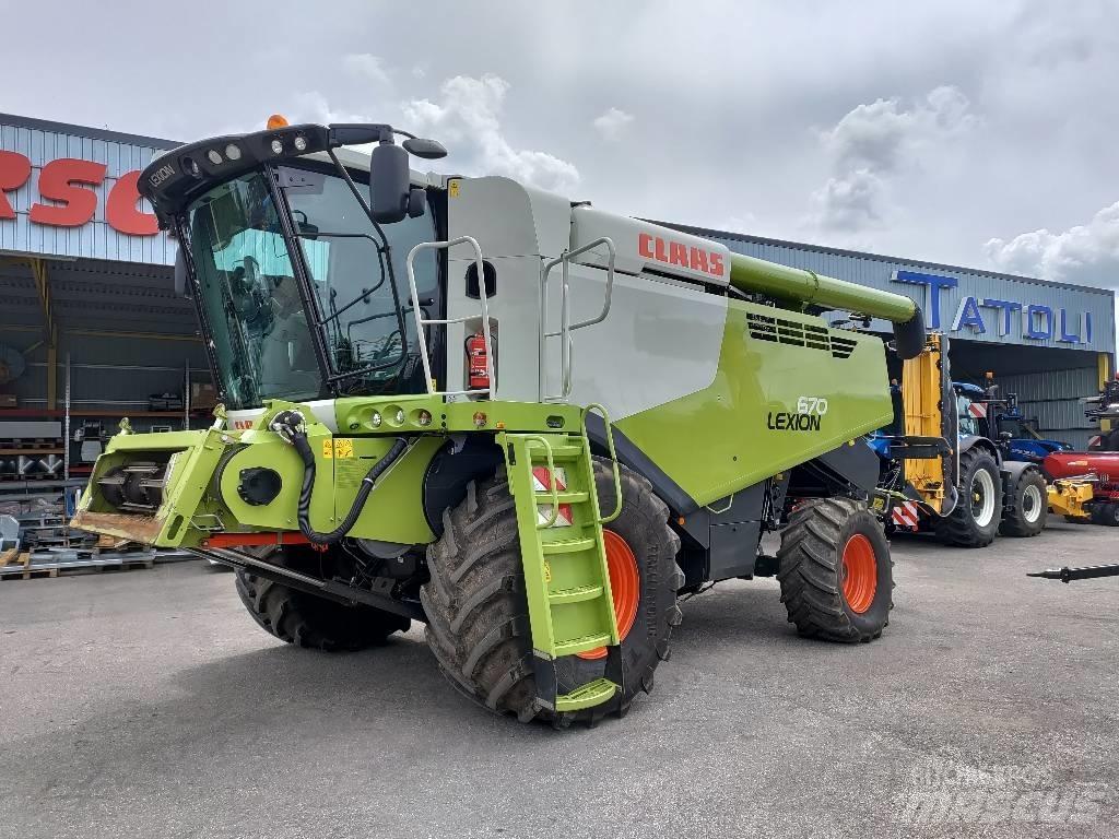 CLAAS Lexion 670 Зернозбиральні комбайни