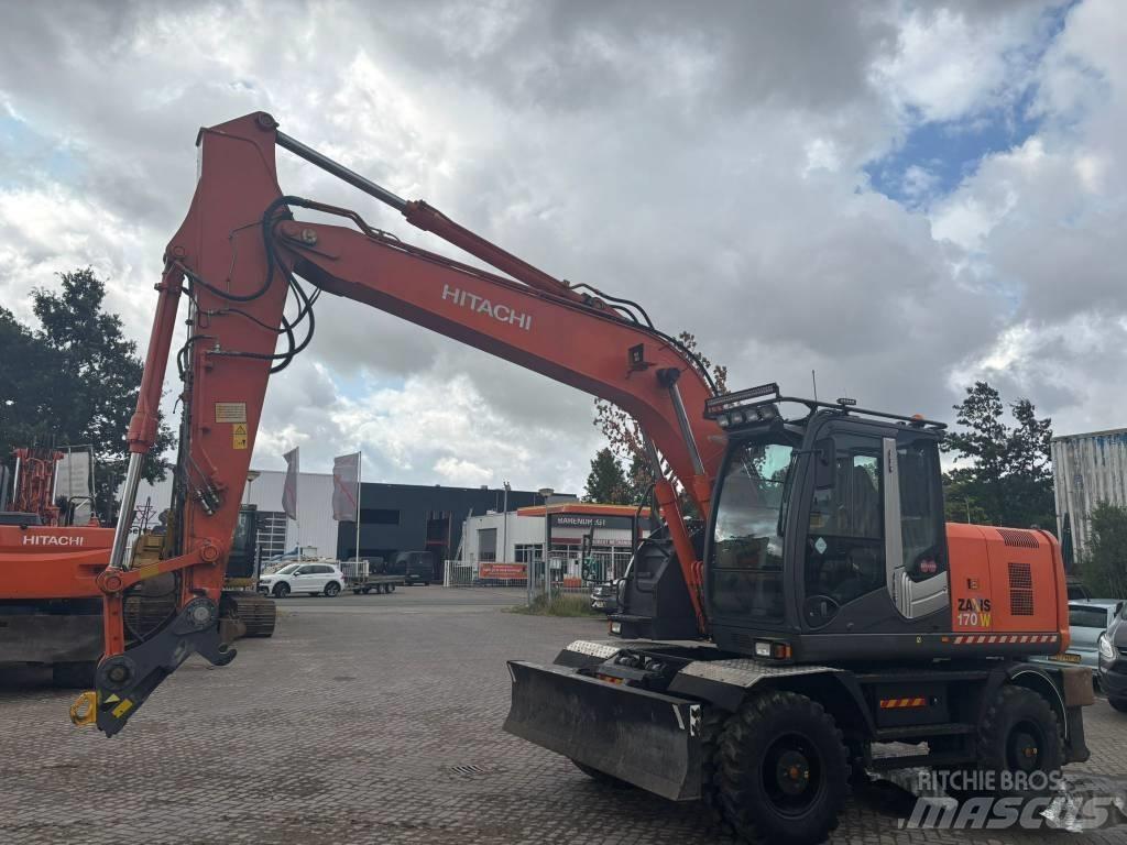 Hitachi ZX 170 W-3 Колісні екскаватори