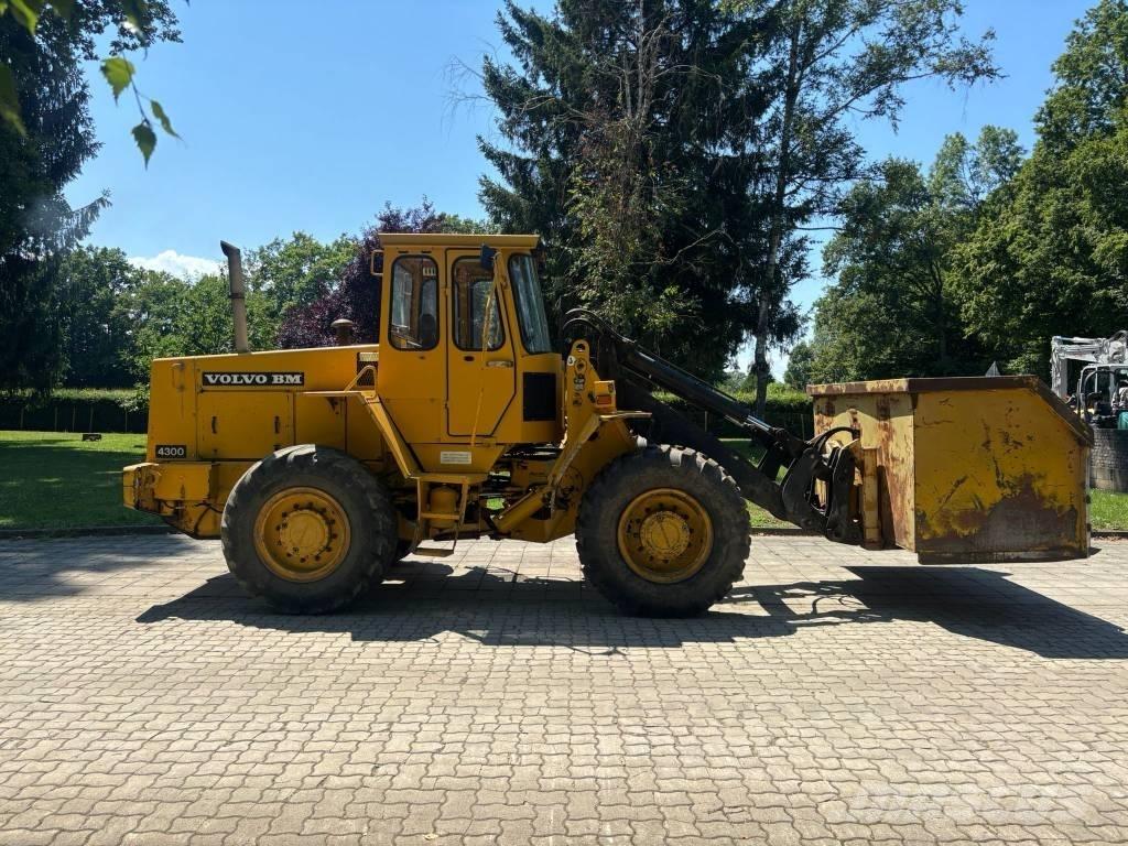 Volvo BM 4300 Фронтальні навантажувачі