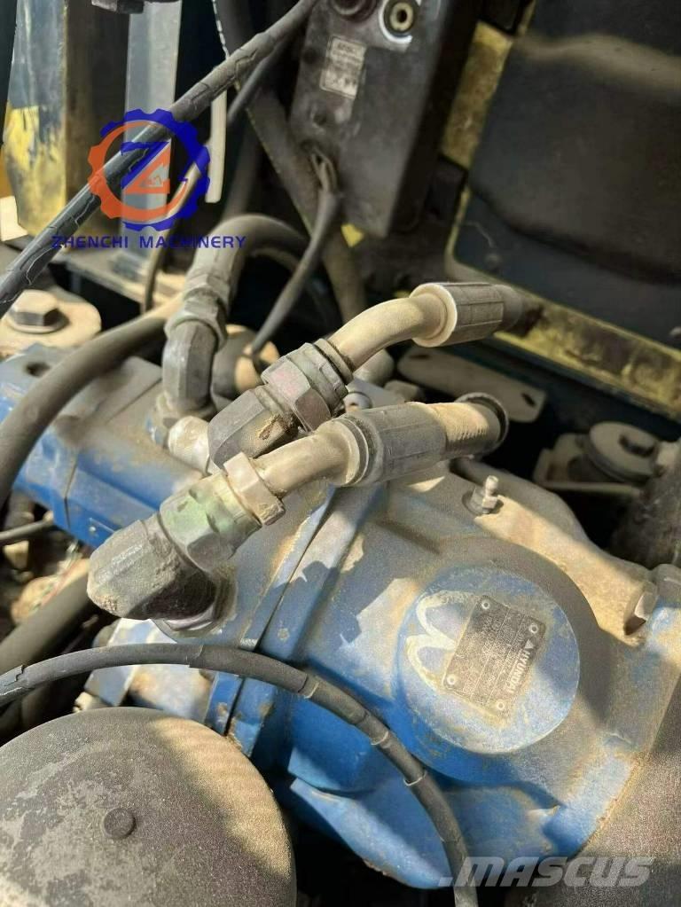 Hyundai 60 W Колісні екскаватори