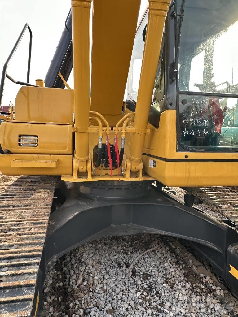 Komatsu PC 160 Гусеничні екскаватори