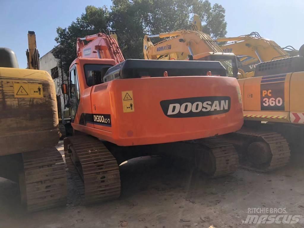 Doosan 225 LC Гусеничні екскаватори