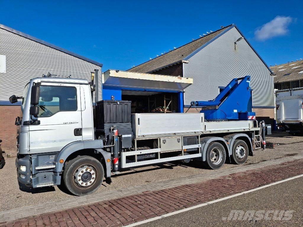 MAN TGM 26.340 6x2 Фургони