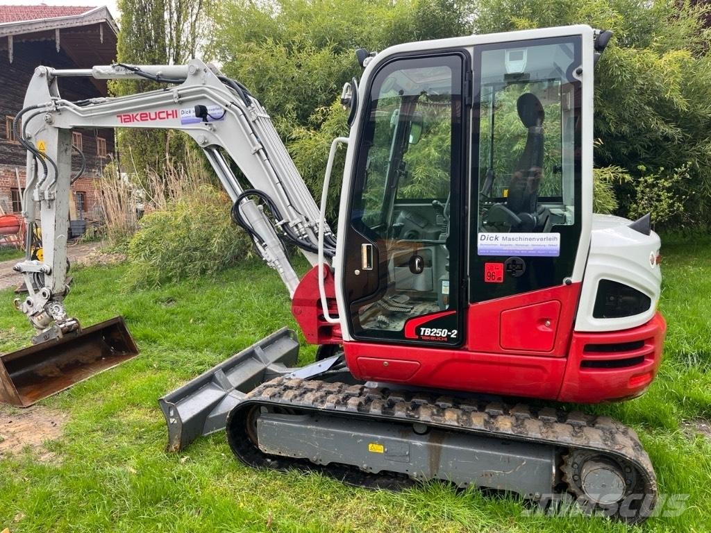 Takeuchi TB250-2 Міні-екскаватори < 7т