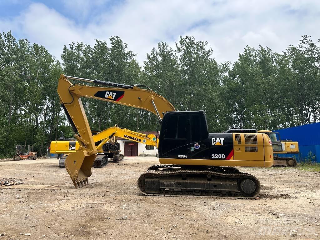 CAT 320D Гусеничні екскаватори