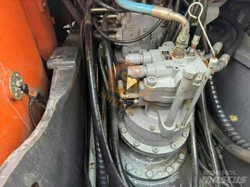 Hitachi EX 200-5G Гусеничні екскаватори