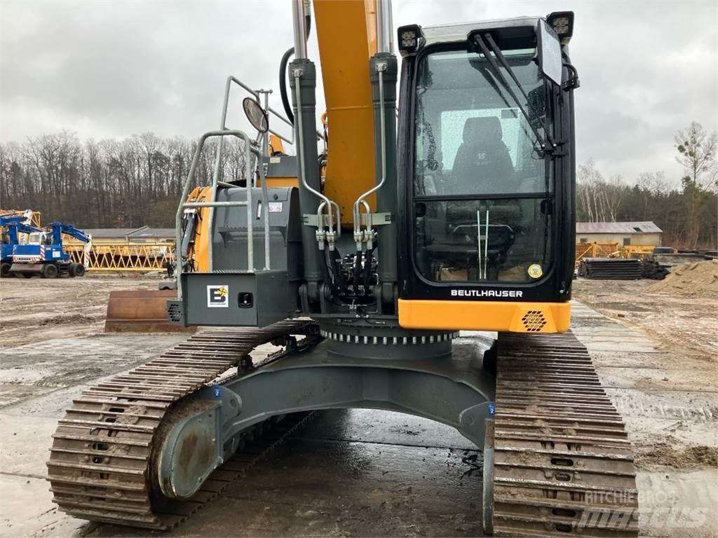 Liebherr R924 Гусеничні екскаватори