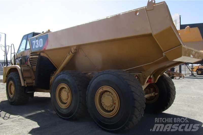 CAT 730 Зчленовані самоскиди
