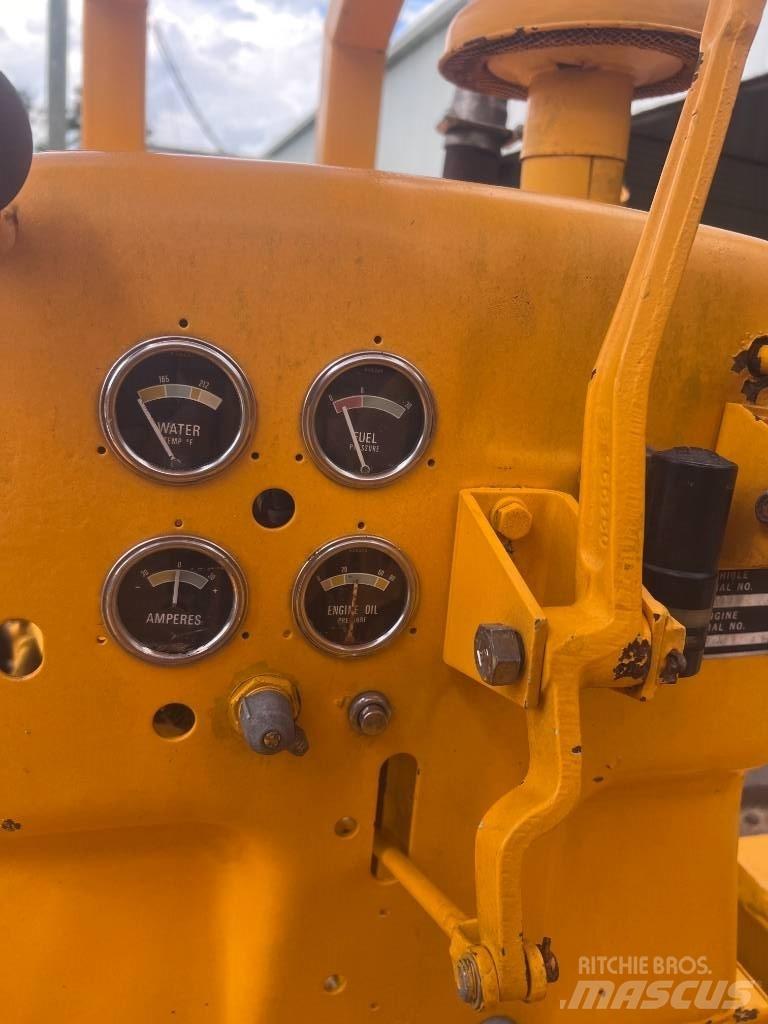 Allis Chalmers HD6B Гусеничні бульдозери