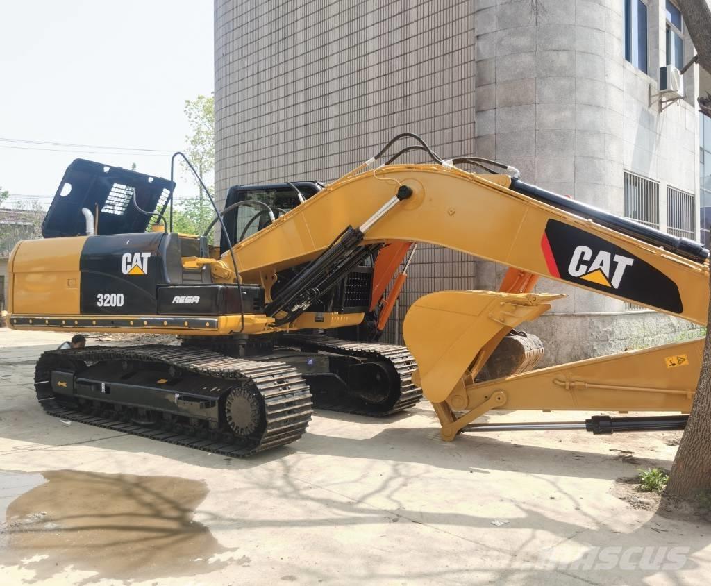 CAT 320 D Гусеничні екскаватори
