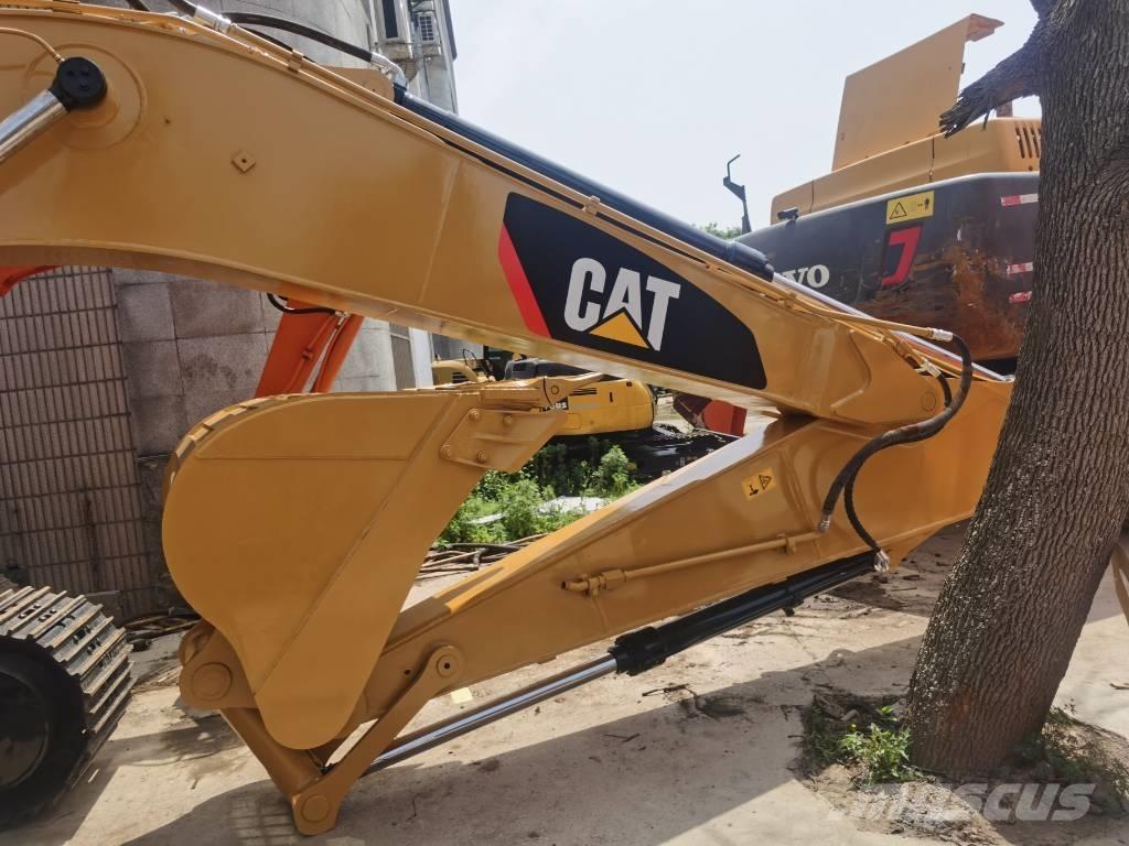 CAT 320 D Гусеничні екскаватори