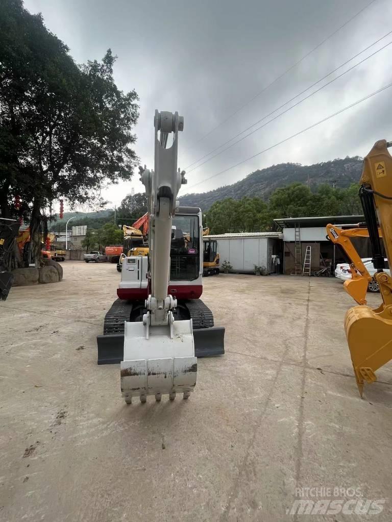Takeuchi TB180C Гусеничні екскаватори