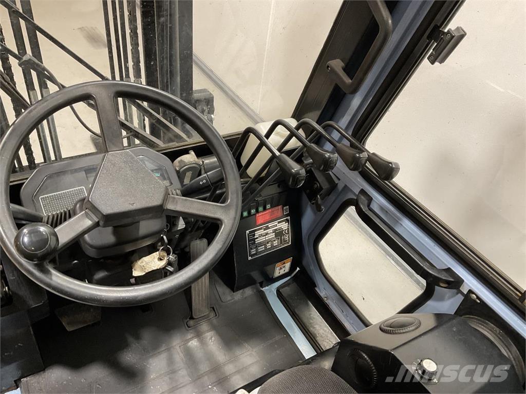 Utilev UT30P Дизельні навантажувачі