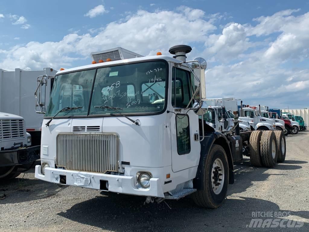 Autocar WX64 Шасі з кабіною