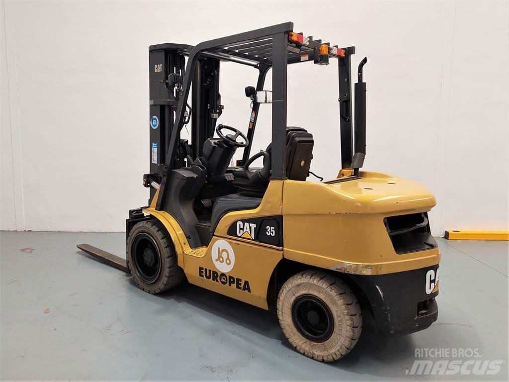 CAT DP35NTD Дизельні навантажувачі