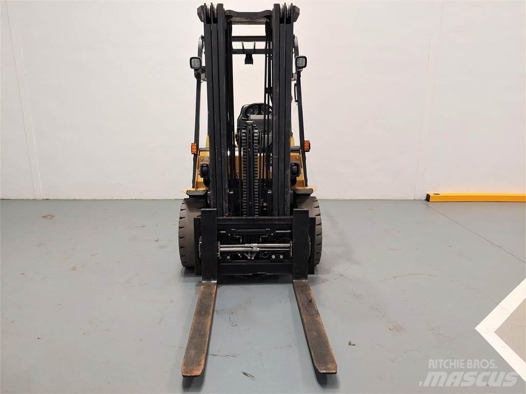 CAT DP35NTD Дизельні навантажувачі