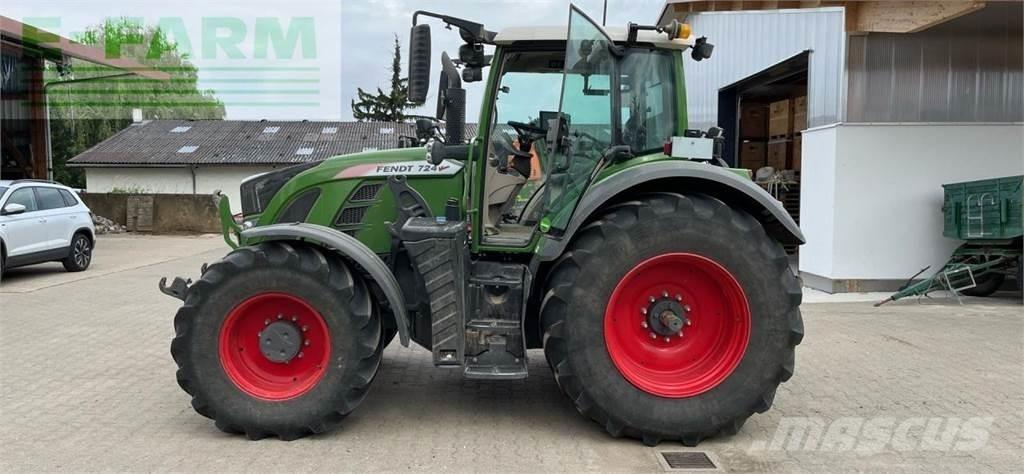 Fendt 724 Vario S4 Трактори